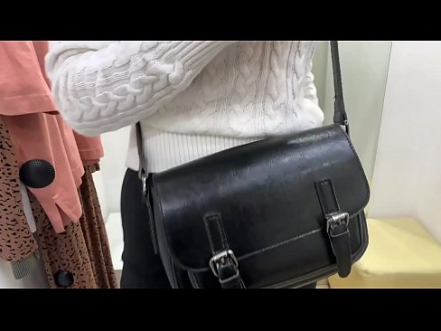 ❤️ Masturbarea în public a tinerei târfe FeralBerry cu un dildo în cabina de probă ️❌  at us ro.xxxwow-net.ru ❤